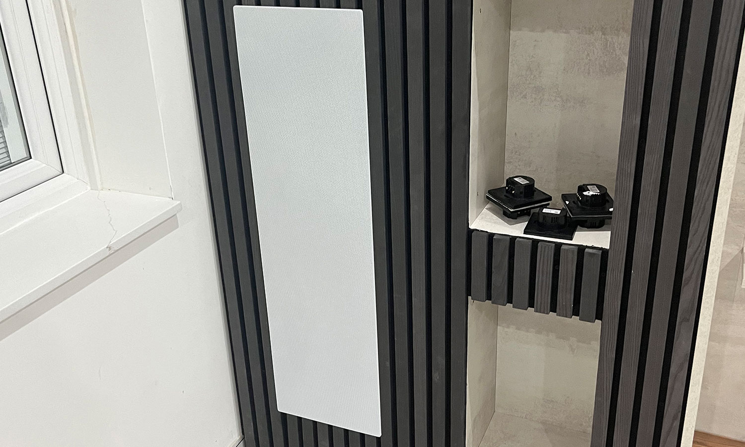 In wall speakers