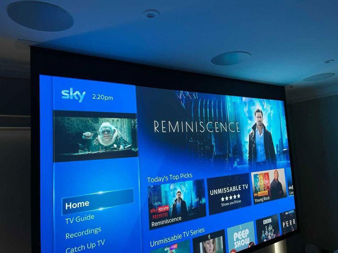 projector screen down showing sky homepage